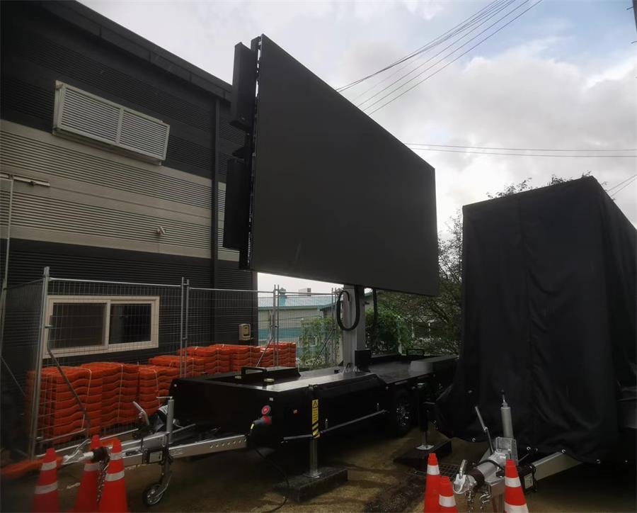 26 kvm led trailer anlände till Sydkorea-1