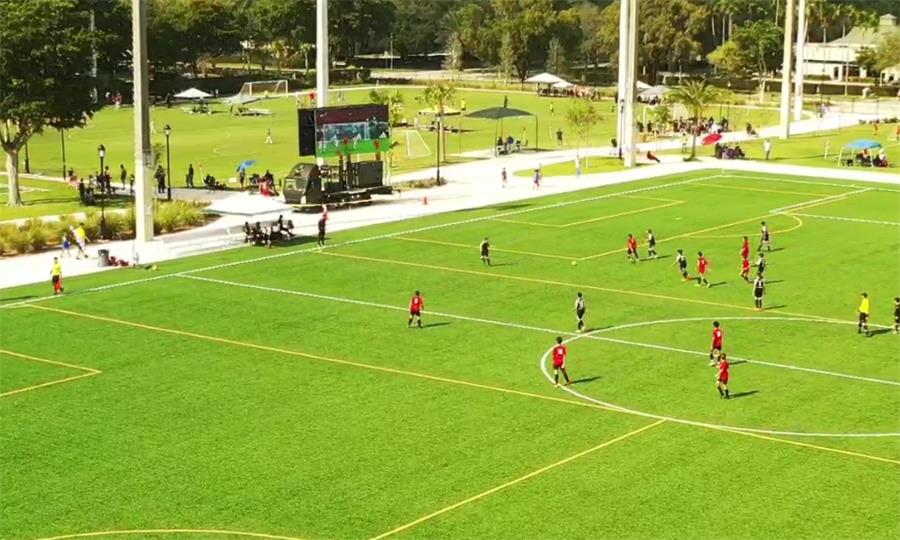 Der doppelseitige LED-Bildschirmanhänger bringt das wunderbare Bild des Fußball-Europameisterschaftsspiels-4