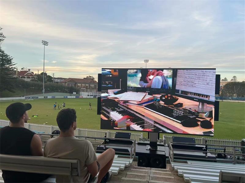 Os tráilers con pantalla LED están xurdindo nos eventos deportivos-1