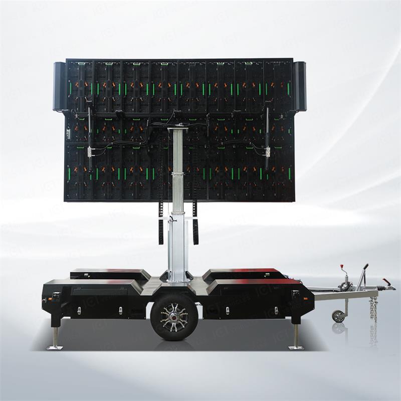 EF10 Outdoor mobile LED screen traile-3