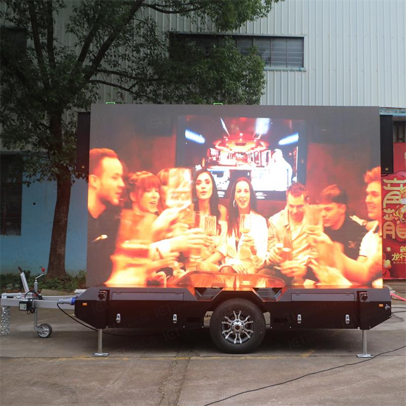 Outdoor mobile LED screen trailer-6